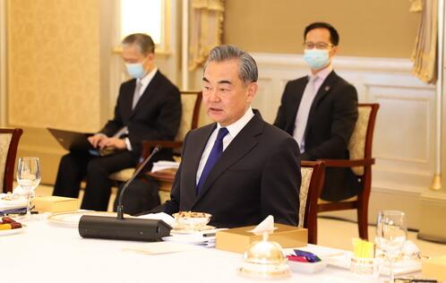 阿联酋外长：为有中国这样的战略伙伴而感到自豪