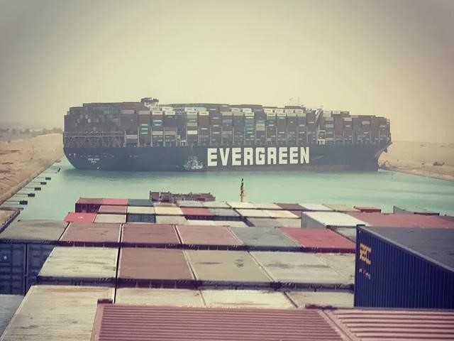 快讯!“长赐号”现在再次被移动,苏伊士运河交通恢复 快讯!“长赐号”现在再次被移动,苏伊士运河交通恢复