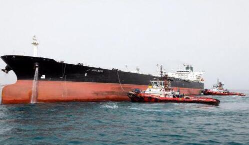 以色列炸了伊朗的船!释放3个重磅信号，中东危急