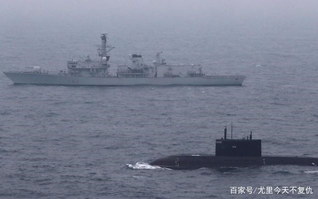 俄乌局势升级，美军2艘神盾舰在黑海边蠢蠢欲动