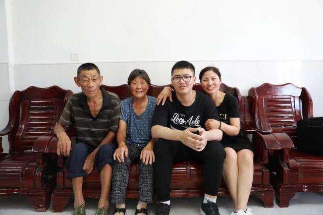 励志！考684分截肢少年：清华梦从未调整过